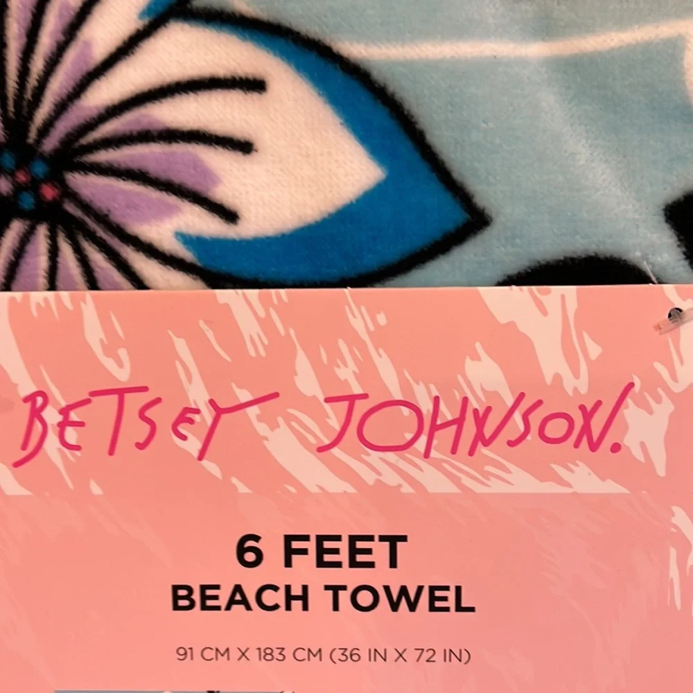 NWT Betsey Johnson seashells anchors beach towel